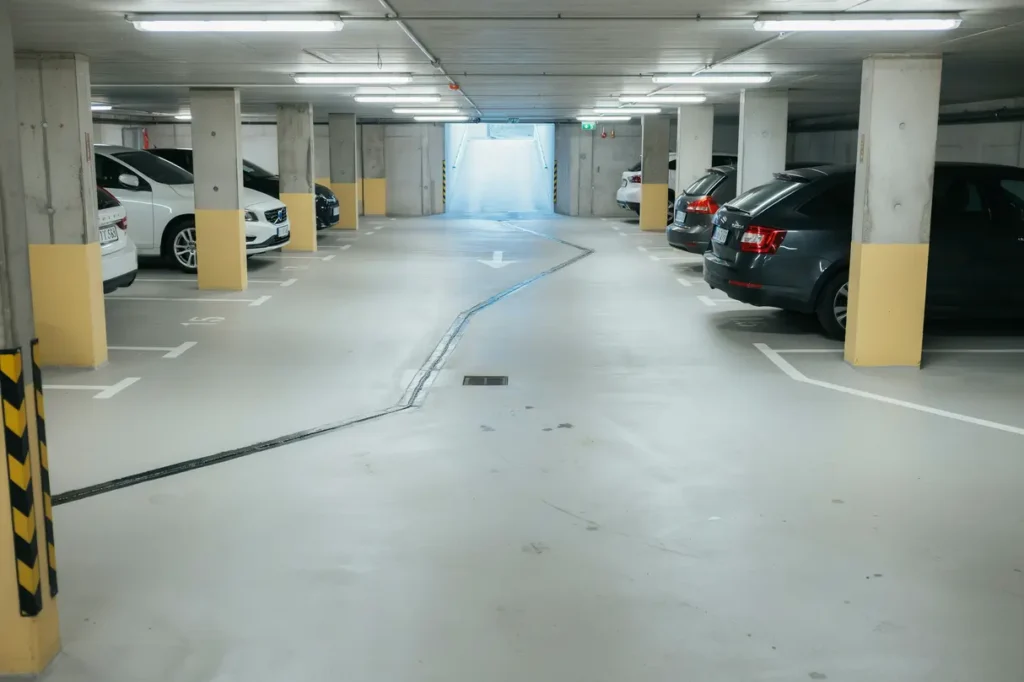 omfogning av dilatationsfogar i parkeringsgarage i bergsj n