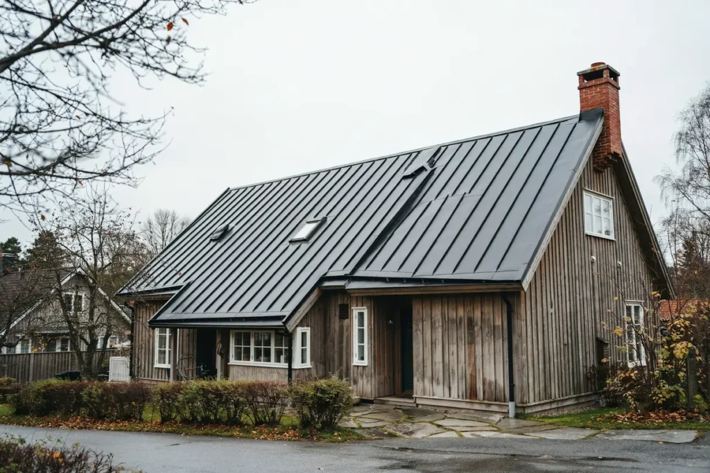 guide l gga dubbelfalsat pl ttak p villa steg f rdelar och vad du b r t nka p